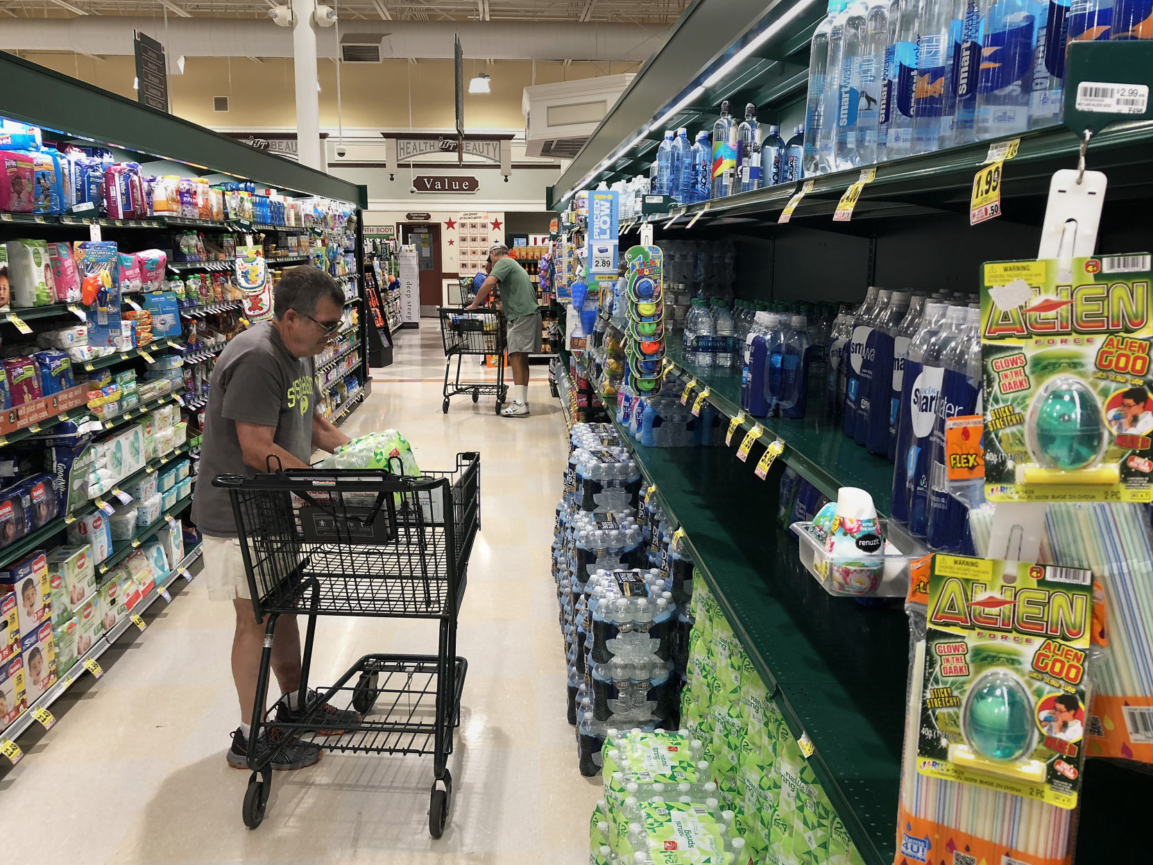 PRINT LP hurricane florence grocery stores 091018 003.JPG (copy) (copy)